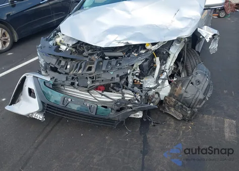 2018 Toyota Prius Prime Advanced z USA, uszkodzony, nr VIN JTDKARFP0J3095447